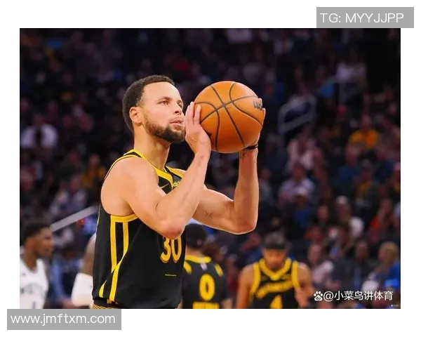 库里场上举动引发球迷激烈争议 球迷纷纷表达不同看法